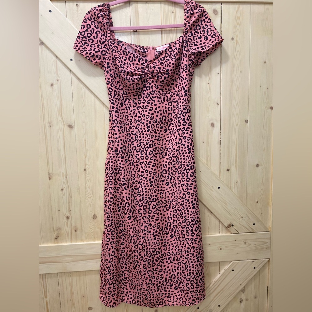 ❤️❤️🥰Pink & Black Leopard Form Fitting MIDI Off-Shoulder Bodycon Statement Dress